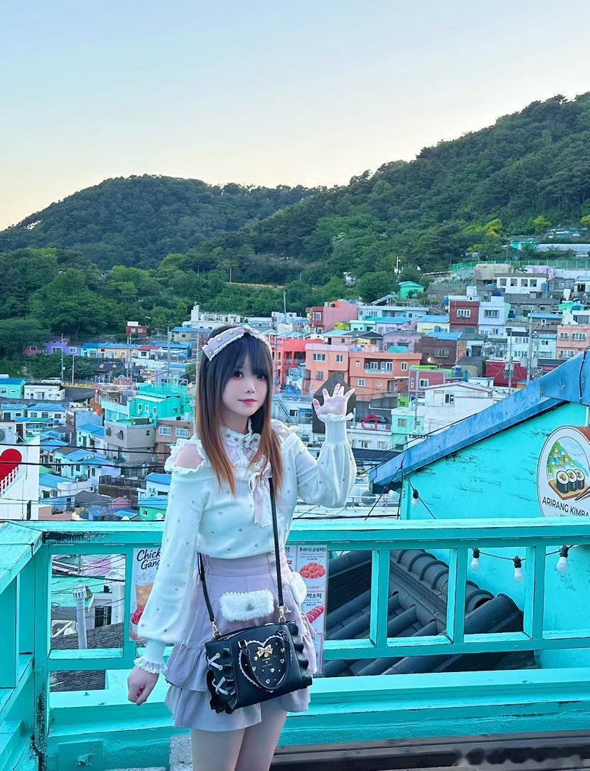 釜山📍甘川文化村·南浦  在南浦找到了郑容和的脚印👣逛街时又又又又...