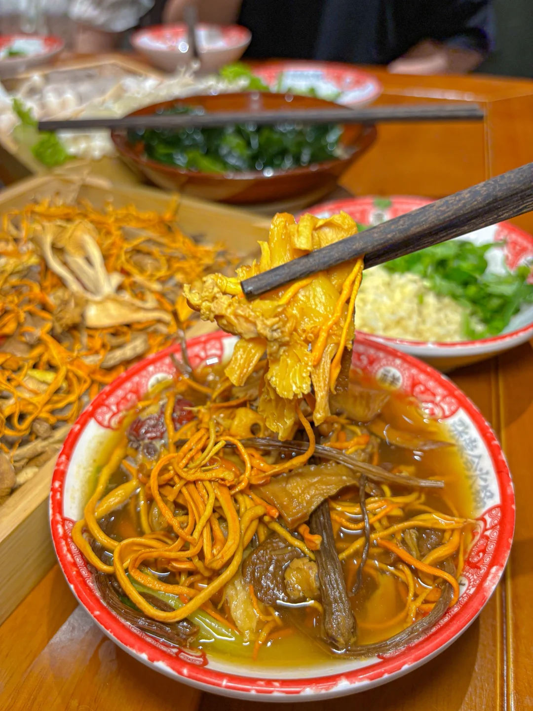 赣州吃到敲养生的云南菌汤火锅🥹（不贵！）