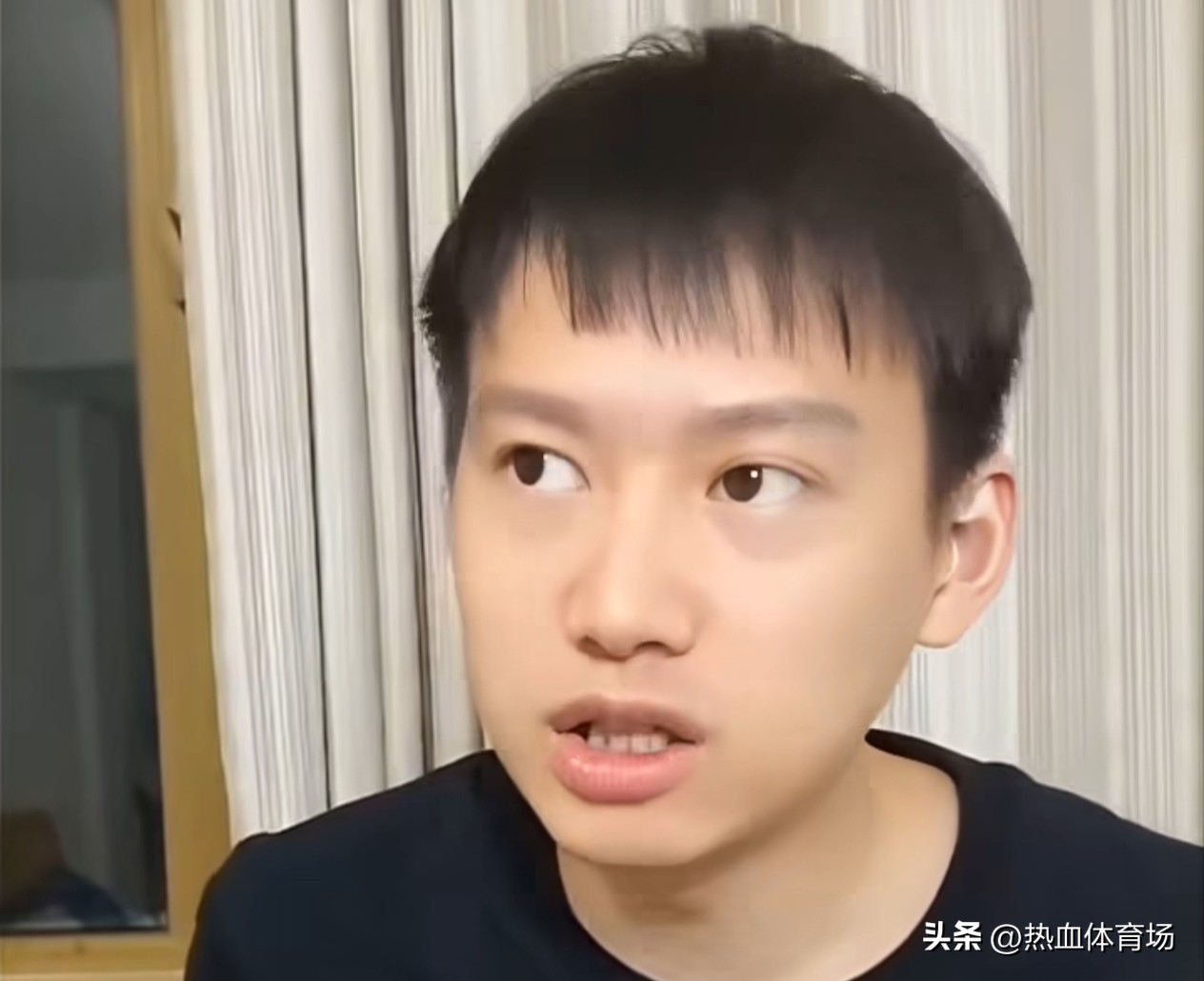周雨：大头刚上一队的时候，反手真不错，我跟他打输给他了，大头应该算天赋型选手，但通过这几年的努力，他的正手进步也非常的大，不管是杀伤力还是跑动都非常的强。

王楚钦能顶过小将的冲击吗？

每名主力运动员都要经历过千锤百炼，看我们龙队属于非常优秀的，对自己的要求也比较高。 龙队对于自己的自我要求，从纪