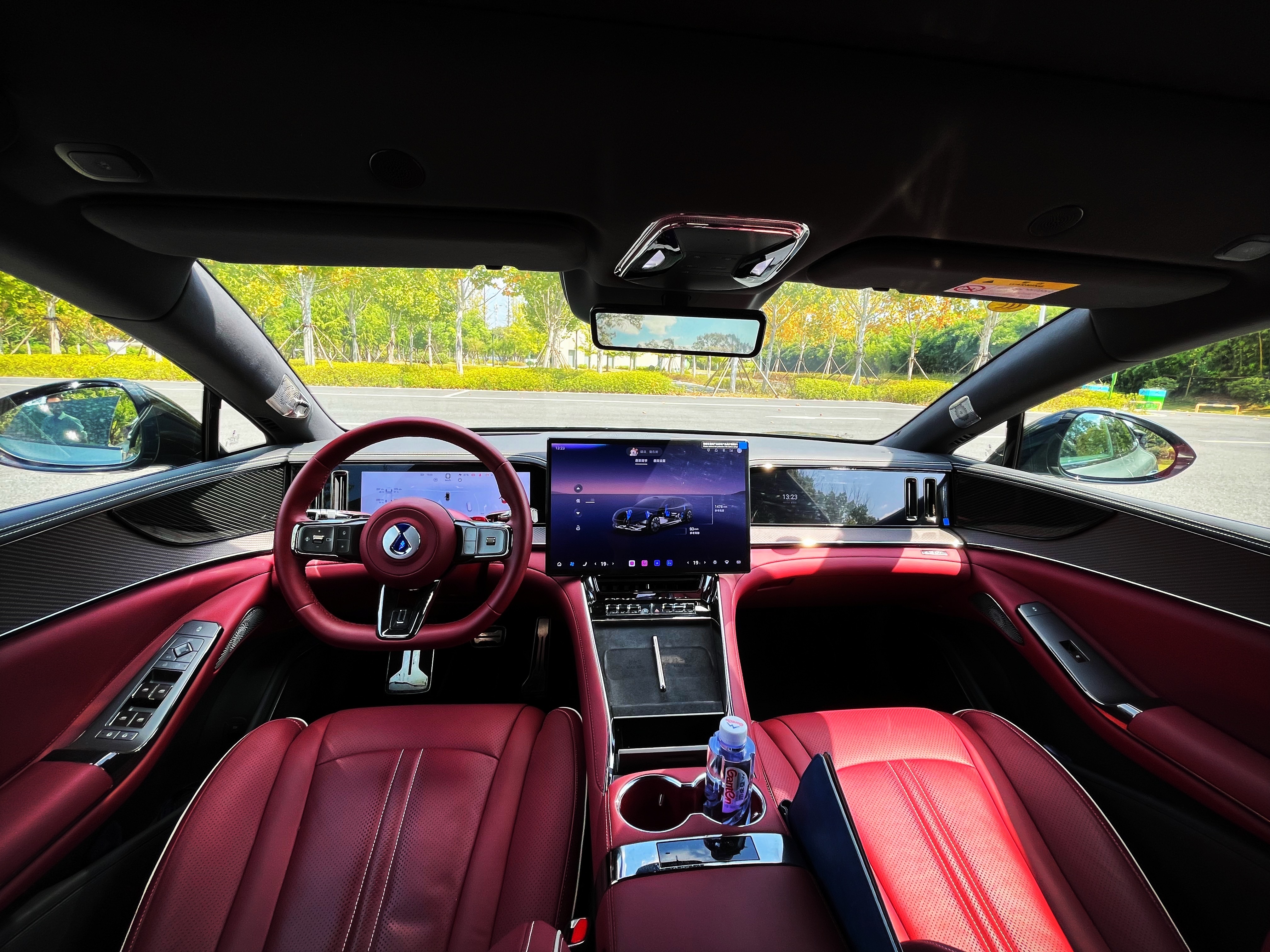 【深度测评｜2026款腾势Z9GT EV：30万级纯电猎装GT的性能狠角色】

🚗大家好，我是安迪。 本期带来2026款腾势Z9GT EV，26.98万到36.98万的定价，把比亚迪集团最顶尖的三电、底盘技术全塞进一台猎装GT里，2026款腾势Z9GT纯电版从上市起就自带话题。作为腾势冲击高端运动市场的旗舰车型，它的实际表现