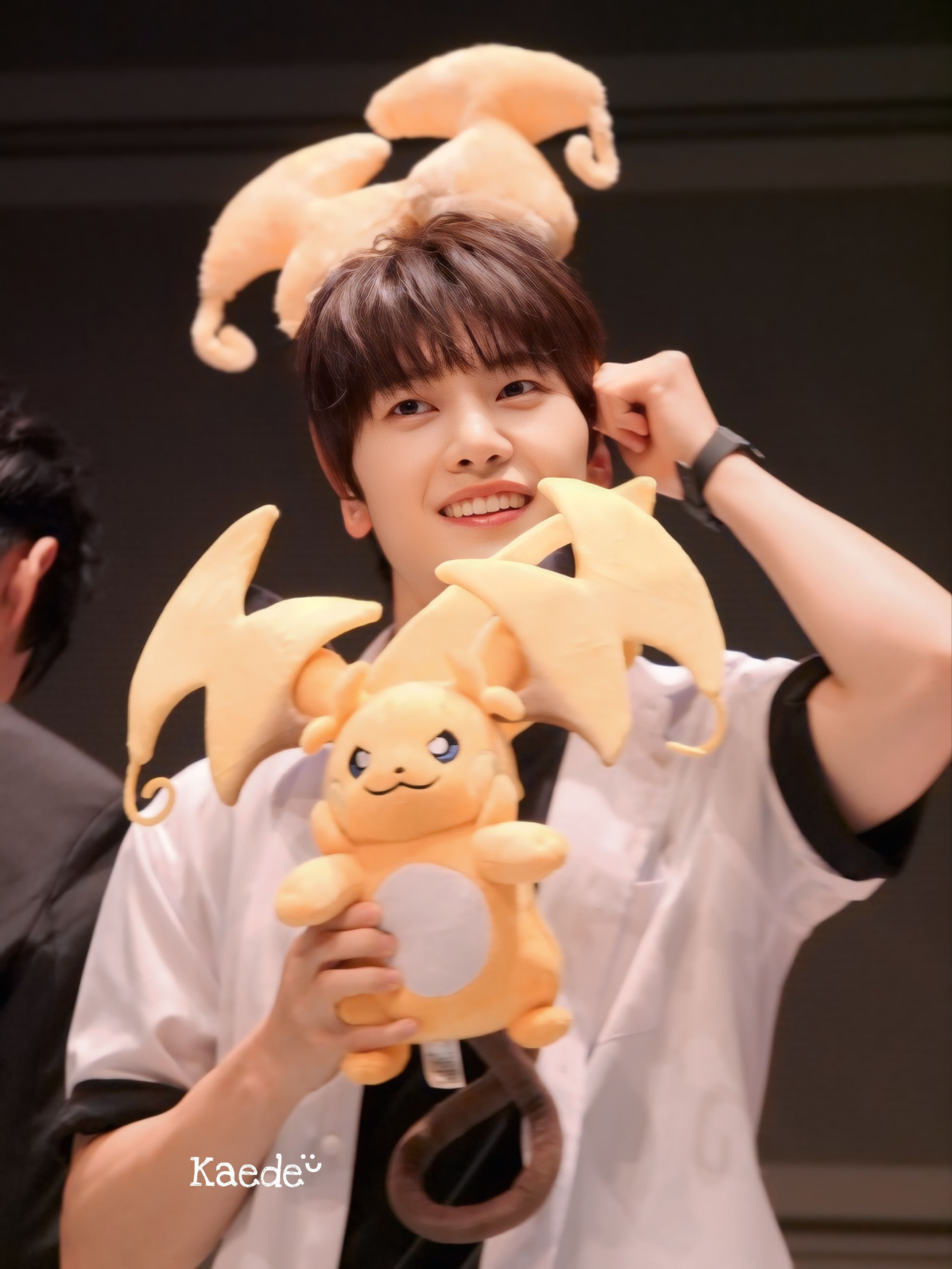 #石马修MATTHEW[超话]#  🦊#甜心狐狸石马修#🥞#清甜气泡石马修#
260823 索尼线下签售

©️canada_0528_mat
#石马修##石友铉##seokmatthew#
——————————————
搬运by梨梨
💼『招新公告』
📆 『安利计划』
🍬 『安利专栏』 ​