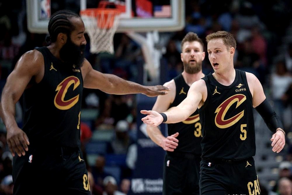 快船这赛季咋回事？伦纳德都快累趴了，球队还是靠他一个人硬撑！  交易送...