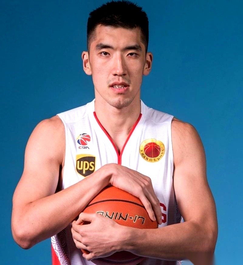 山东男篮队史得分榜的数据更新了。 陶汉林，7379分。 巩晓彬，451...