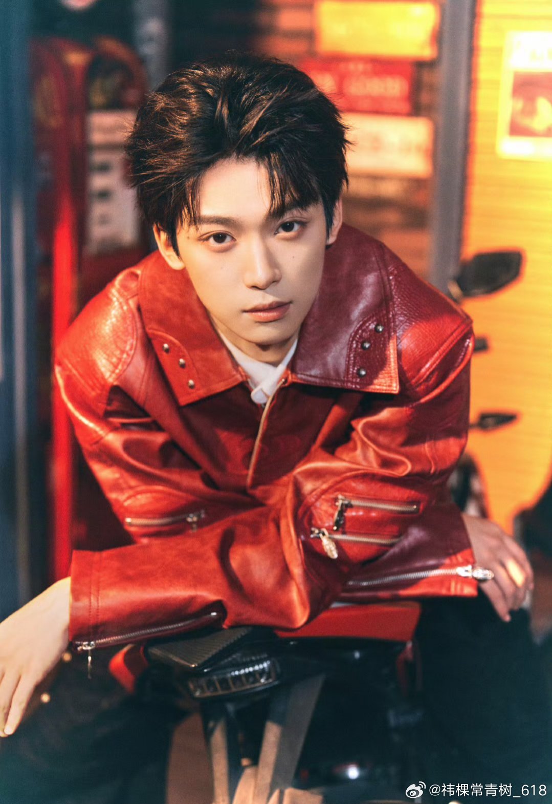 #梓渝[超话]# zy#梓渝歌曲趁黎明来临前说爱吧# zy#梓渝歌曲恒星# 
梓渝
​