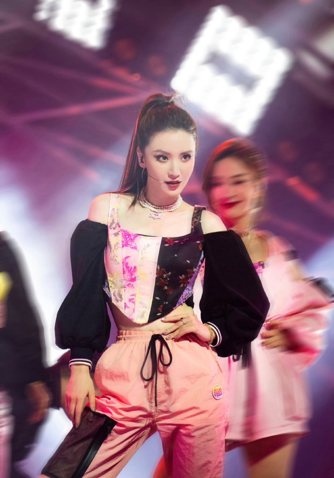 伊能静×张萌×郑希怡
#乘风破浪的姐姐##明星靓图# ​