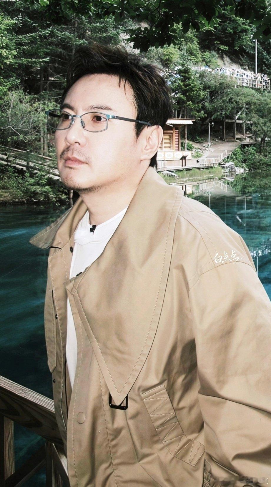 #沈腾[超话]# 腾腾你怎么又帅又萌的😘 ​