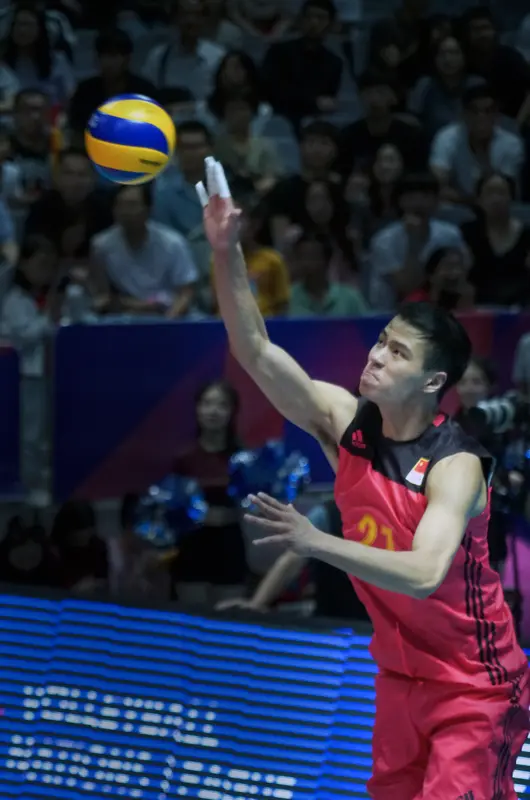 2026男排亚锦赛｜9月5日 中国男排赛程🏐
 
📍日本福冈，B组小组赛
⏰北京时间：12:30 中国男排 🆚 印度男排
 
赛事要点
 
- 本届亚锦赛中国队揭幕战，冠军直通2028洛杉矶奥运会，前三名拿到2027男排世界杯资格 。
- B组同组：伊朗、印度、新西兰；后续小组赛：9‑7 12:30