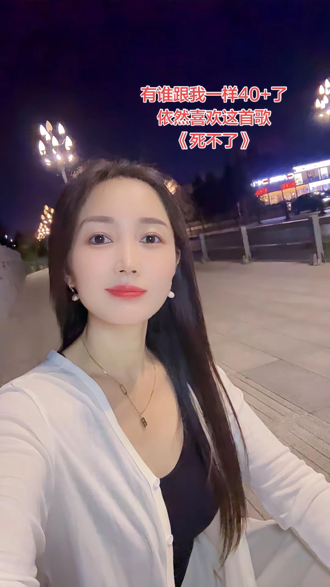 熟悉的旋律响起 仿佛回到了用磁带听歌的年代!