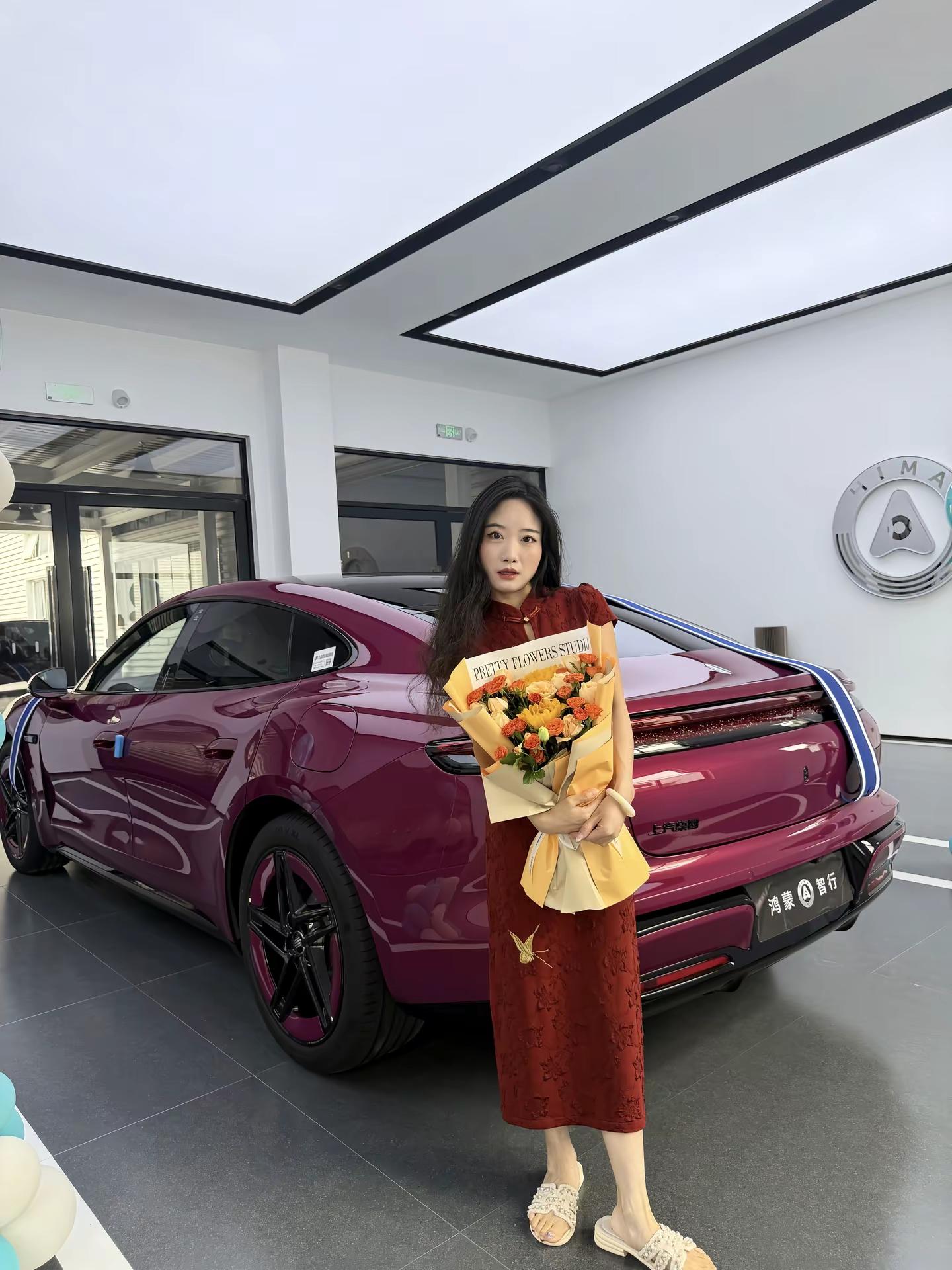 想看看尚界z7你们都选了什么颜色？ 提了人生第二辆大玩具，比小米好看太多了，不敢发朋友圈，只敢发发，恭喜我的都是陌生人。尚界z7 仙女提车 尚界车主 肖战 @鸿蒙智行