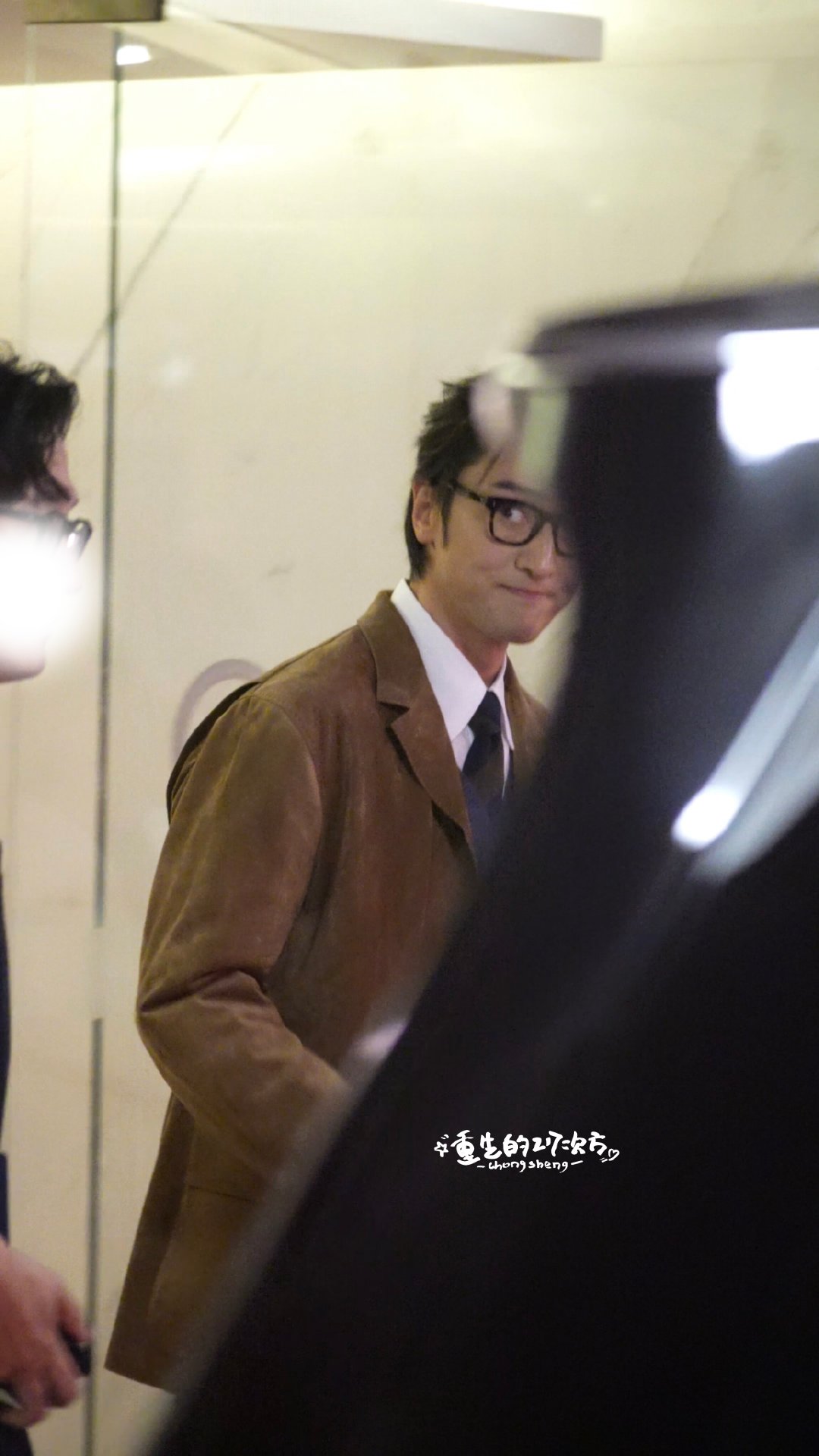 完全不需要P，原图直出就这样帅…
#王传君# [拜托]#王传君 披荆斩棘# ​