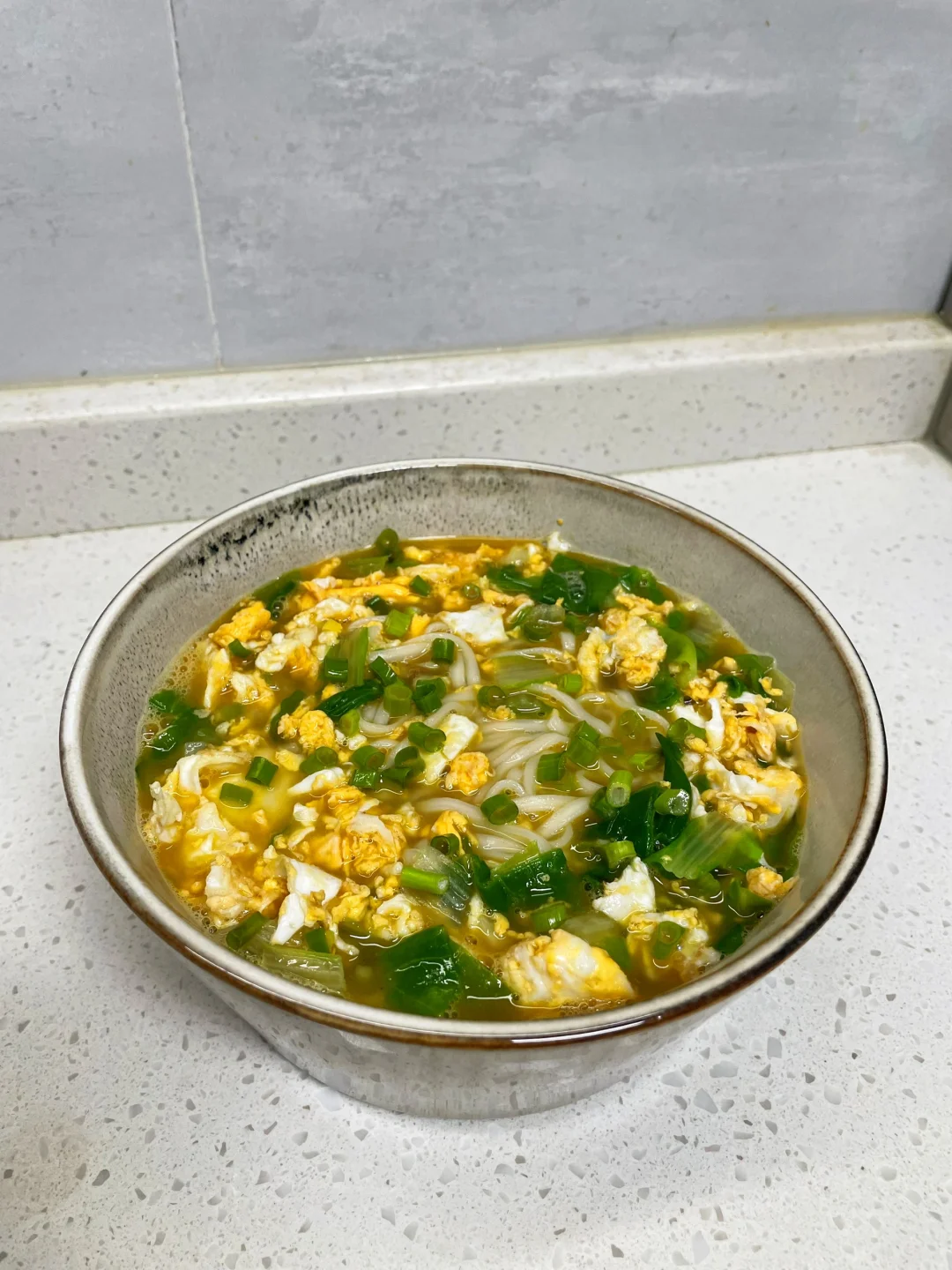 简单又好吃的青菜鸡蛋面，热乎乎超暖胃🤤