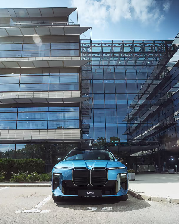 💎 全新 BMW i7 60 x Drive 马尔代夫蓝