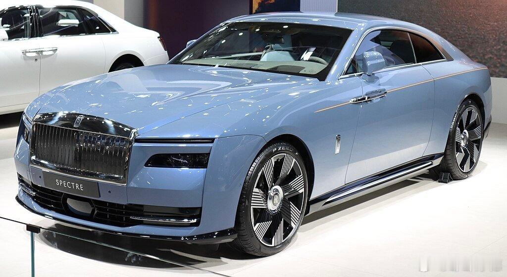 #劳斯莱斯[超话]#  Rolls Royce Spectre ​