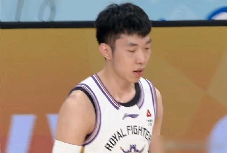 刚在俱乐部发完牢骚，扭头就进了国家队。 说的就是吉林的姜伟泽，前脚刚...