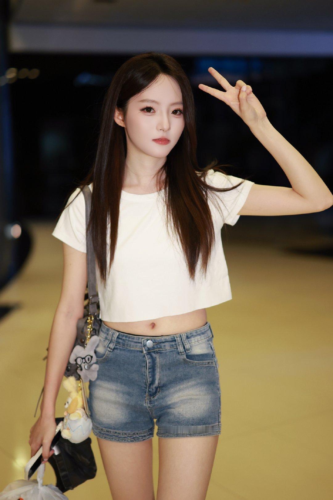 #GNZ48李想[超话]# 
260826 下班✌🏻 ​