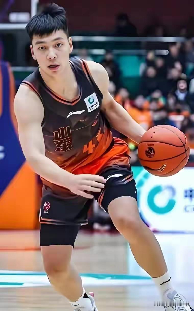 头条创作训练营 今晚CBA季后赛卡位战超有看头！19点35分CCTV5...