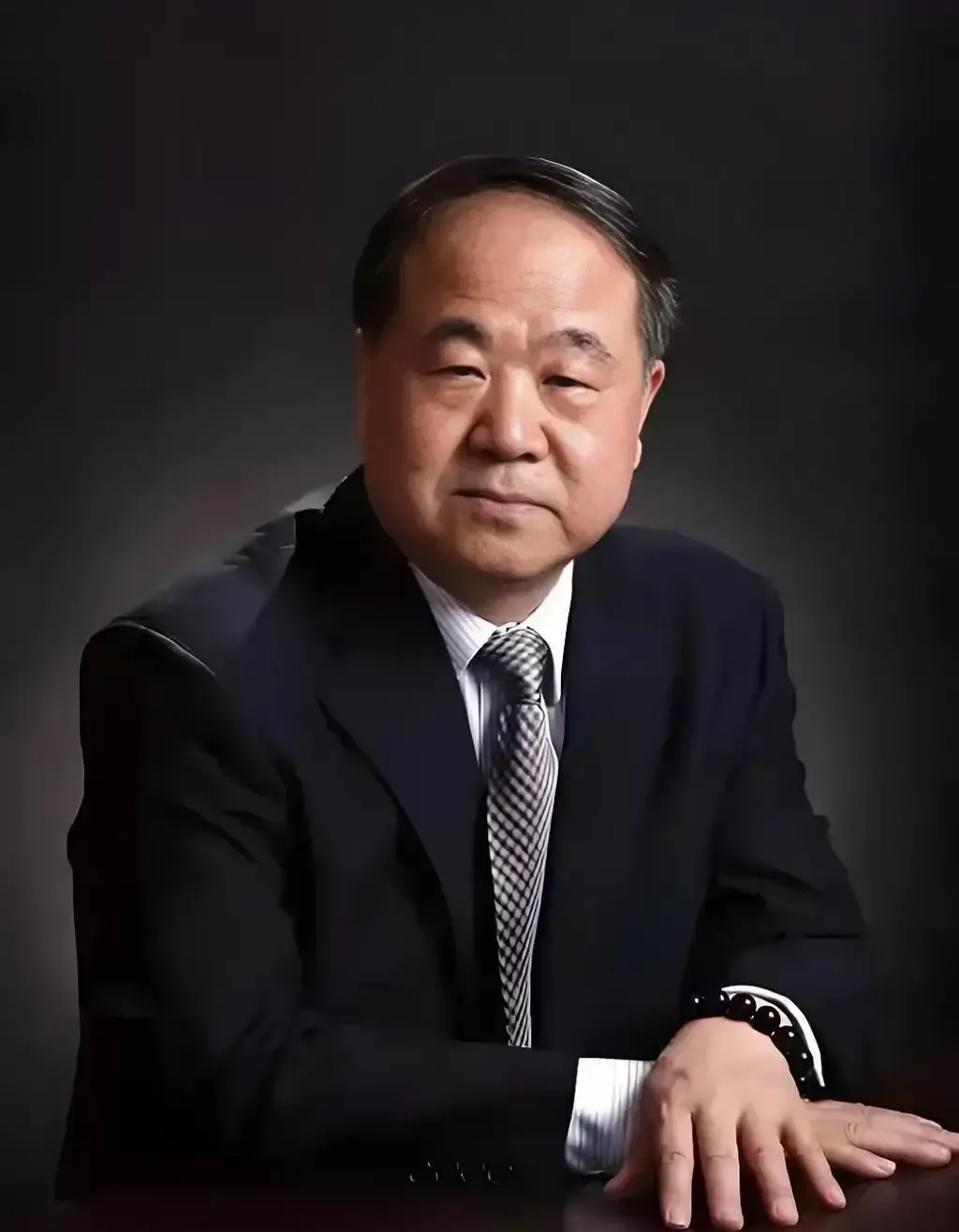 莫言一句“亲人要生，熟人要熟”被剪成短视频，刷爆我手机。 老先生的原话...