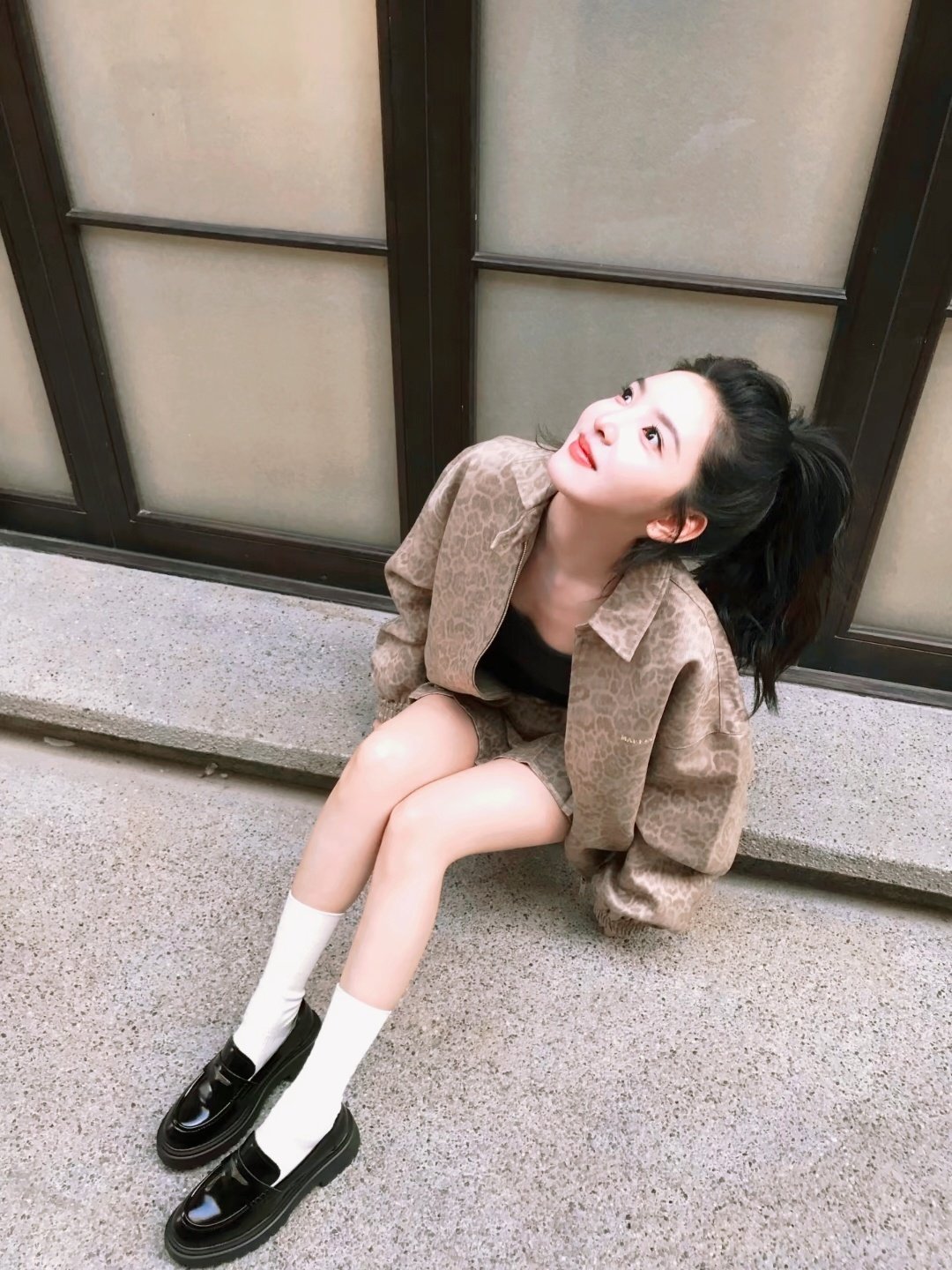 #章若楠想把你和时间藏起来# zrn#章若楠沈千盏# 

很多人来到我的世界 匆匆几笔又离去 我说我不想再一个人了 于是你出现了

​