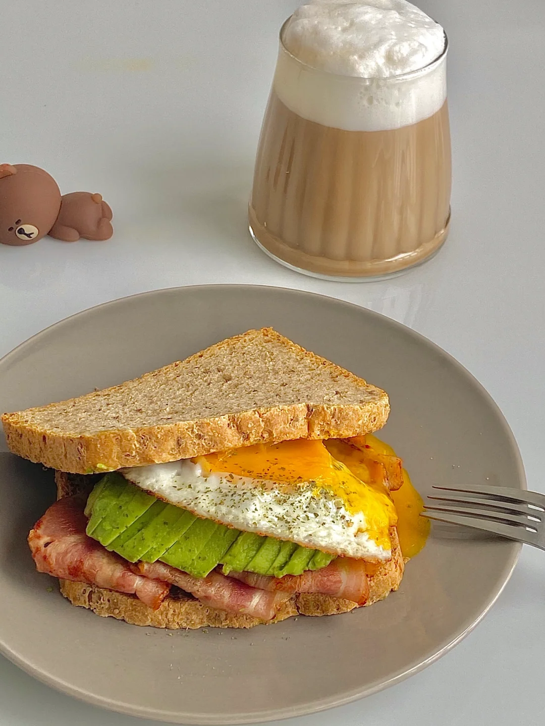 ☀️10.25日工作日早餐｜拼凑起来的三明治🥪