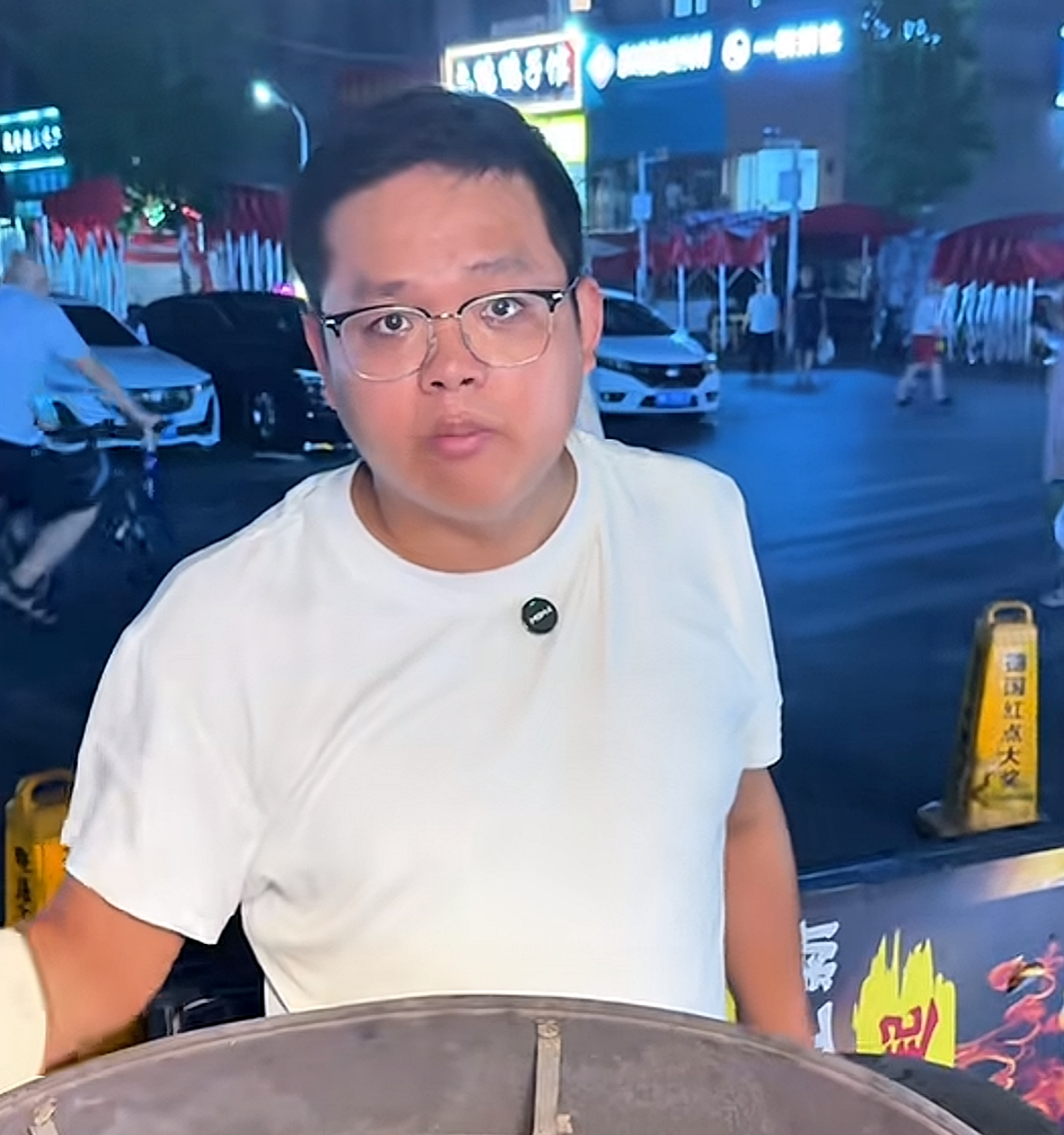 湖北武汉烧烤店老板“良才”去世，年仅37岁，育有一双儿女太幸福
遗孀悲痛公开噩耗