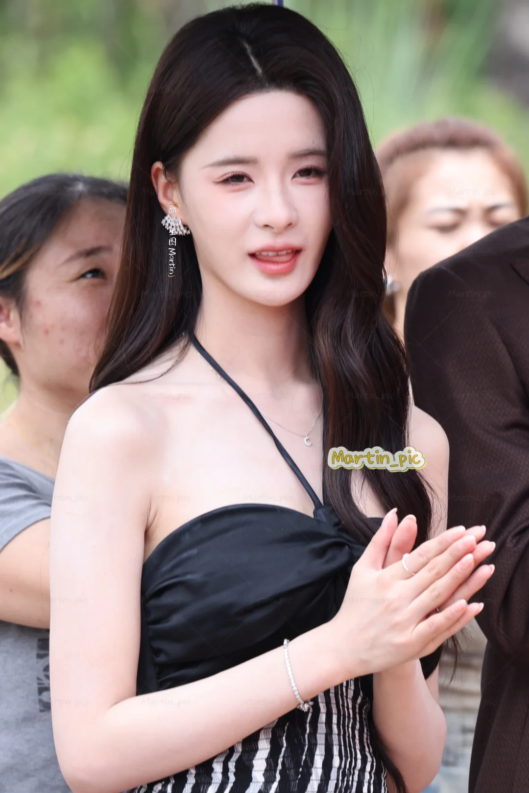 孟娜 今日开机生图掉落~