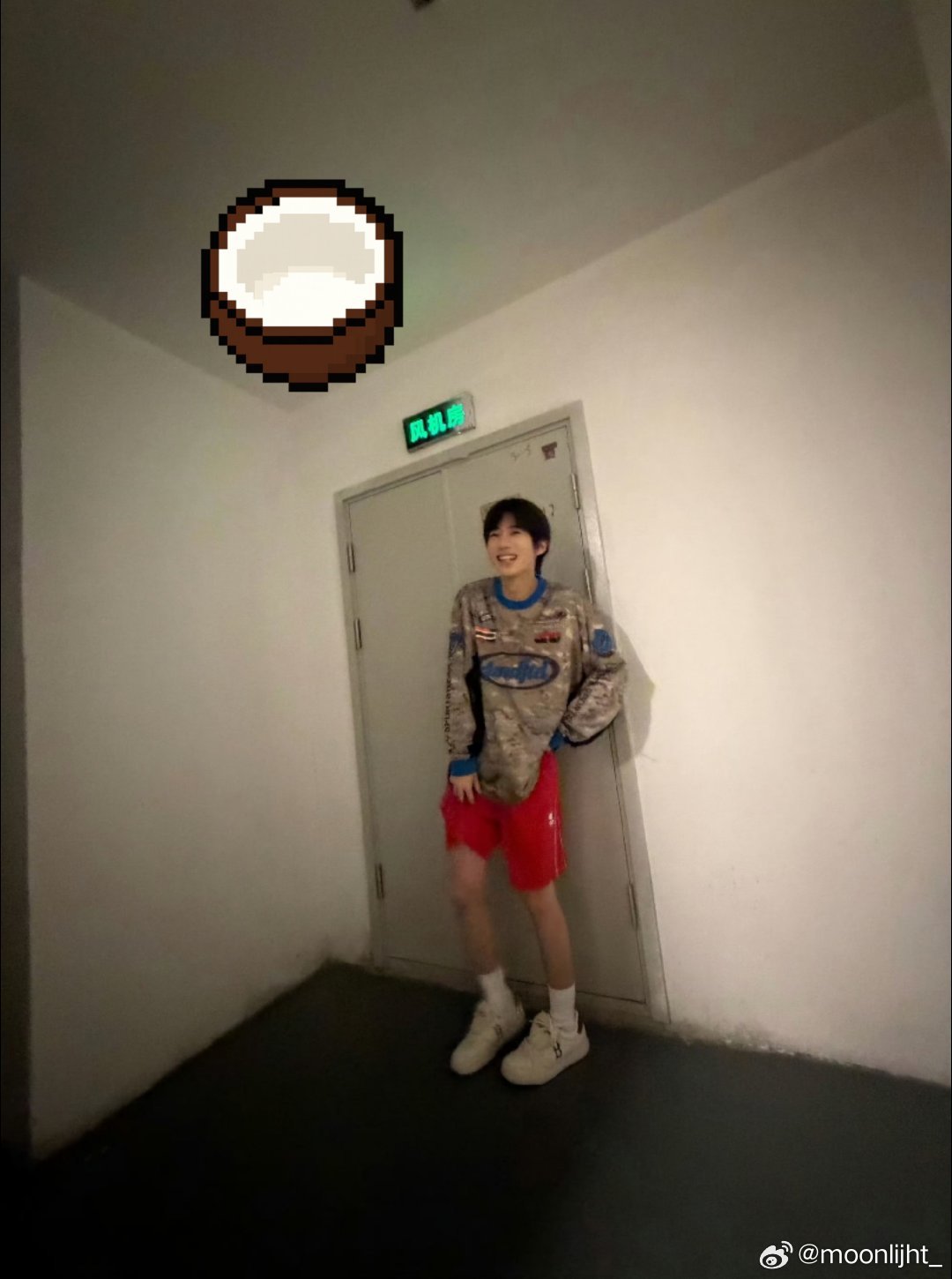 #林子烨[超话]##更新了ye##向全世界安利林子烨# 有点疯了一ヾ( ͝° ͜ʖ͡°)ノ♪​