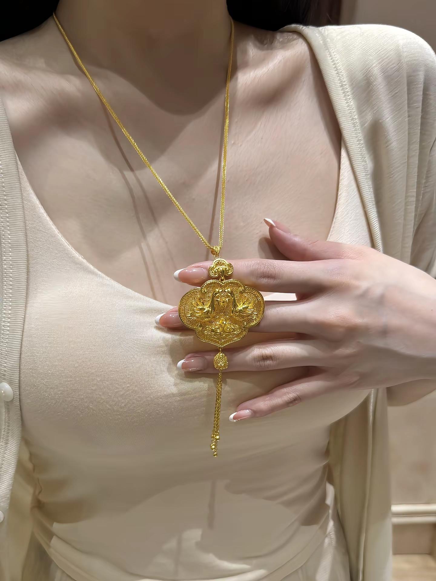 好女人得到名声 坏女人得到一切