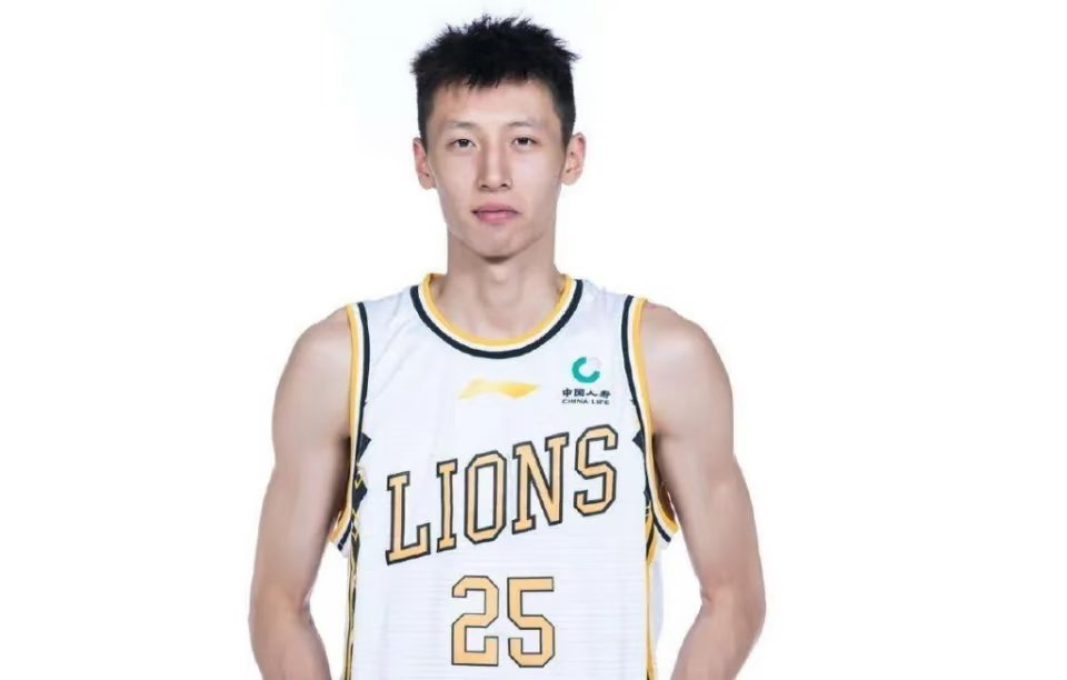 宁波男篮与原浙江广厦赵岩昊签下一份两年C类合同，结束其十一年广厦生涯。...