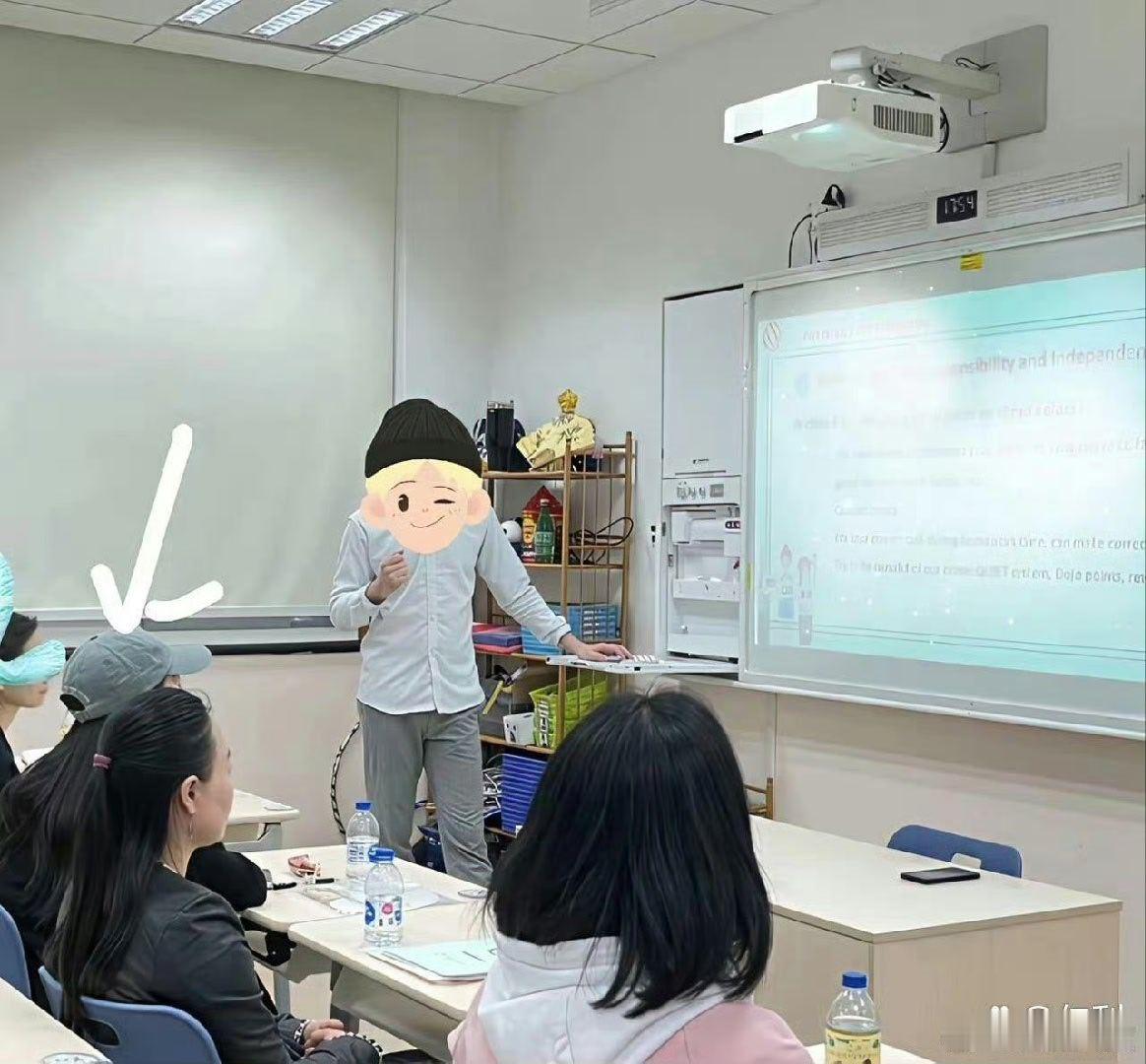 #angelababy到小海绵学校开家长会#
Baby一直都是一个好妈妈，但是私人行程不要过度关注喽。 ​