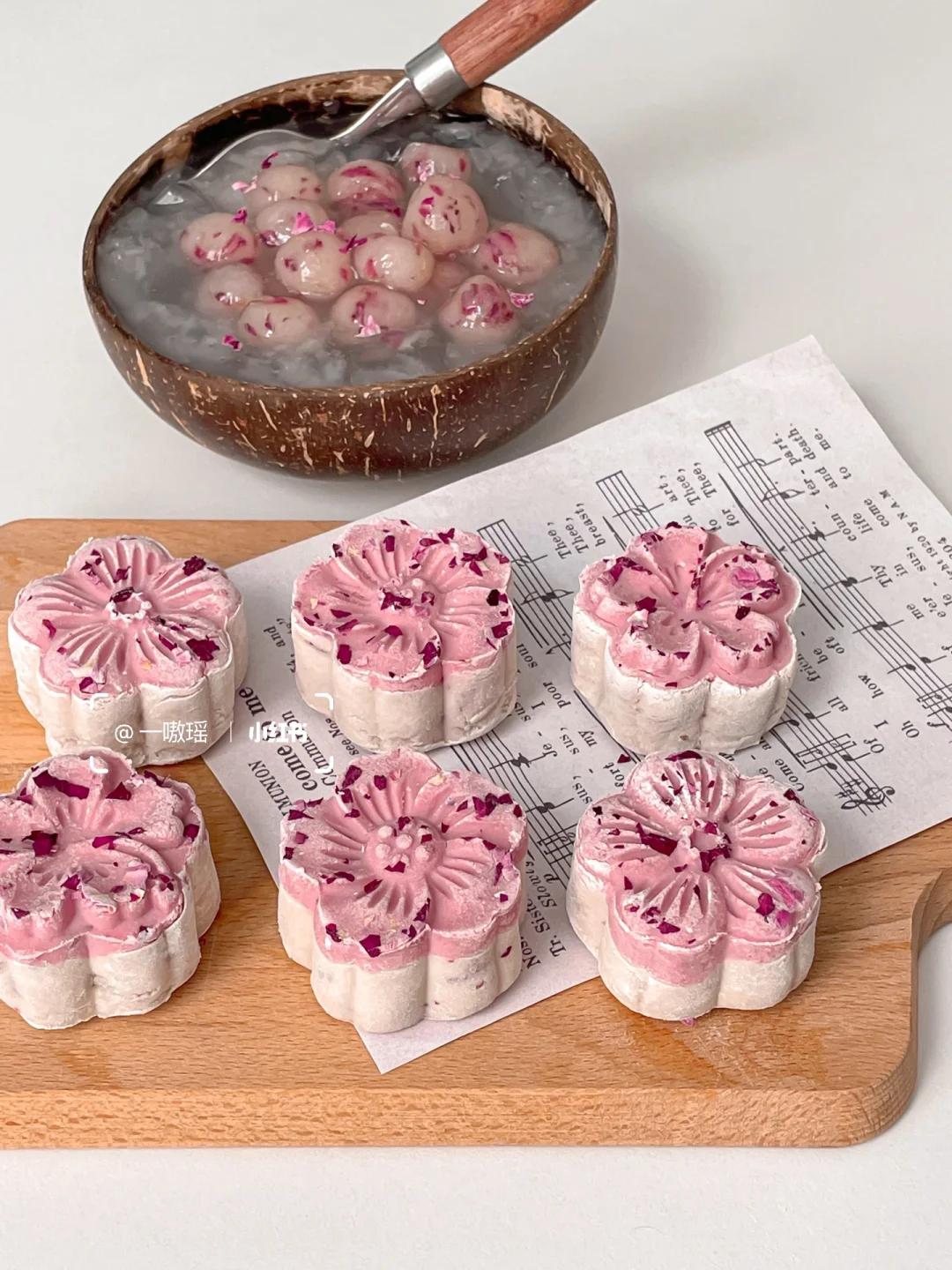 中式早餐🥢免烤玫瑰山药糕🥀玫瑰啵啵银耳羹