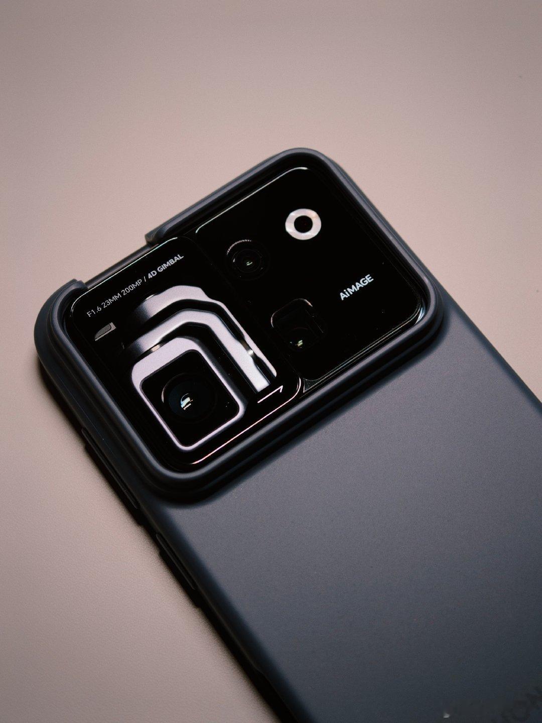 研究研究 #荣耀robotphone# ​