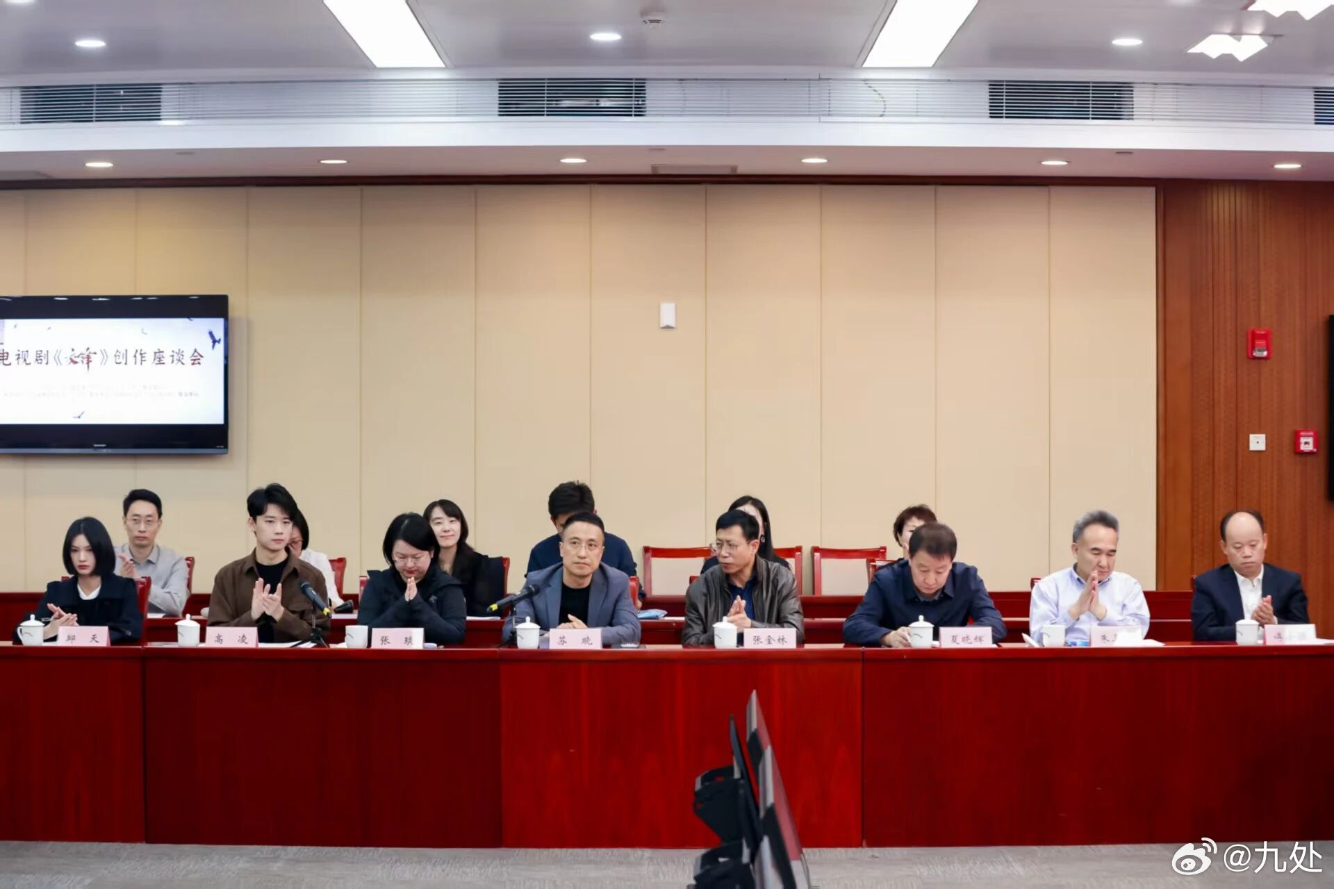 国家广播电视总局举办电视剧《交锋》创作座谈会
10月15日，国家广播电视总局、国家安全部、中央广播电视总台共同主办电视剧《交锋》创作座谈会。国家广播电视总局党组成员、副局长刘建国，国家安全部党委委员、政治部主任聂福如，中央广播电视总台编务会议成员姜海清出席会议并讲话。与会人员围绕《交 ​