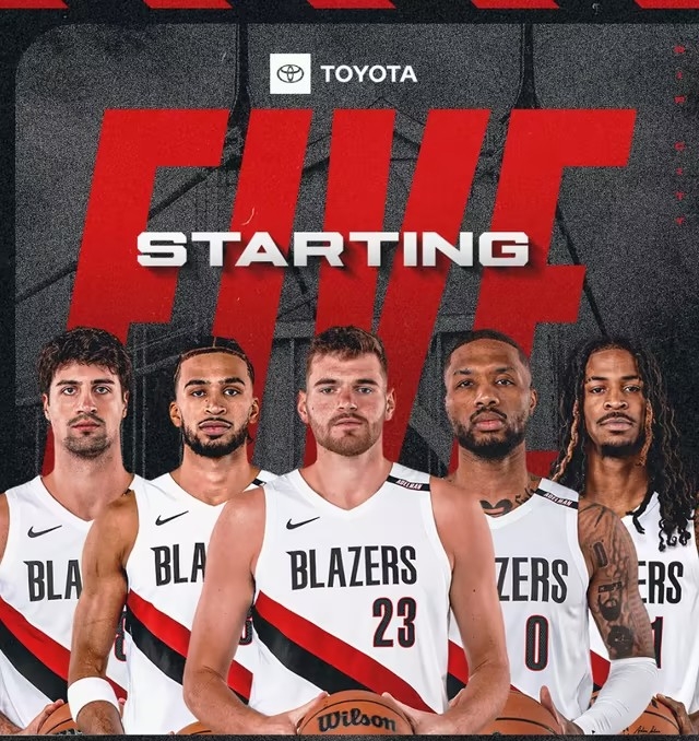 沦为第四中锋，杨瀚森在开拓者的地位已经是岌岌可危了！

在今天的NBA季前赛的比赛中，开拓者在主场险胜勇士队，全场比赛，开拓者都是处于领先的位置，原因就是勇士队的大部分主力没有随队来到开拓者的主场进行比赛。
在这场比赛中，中国球迷一直期待的杨瀚森一直到第四节末尾才登场比赛，杨瀚森末节打满了12分钟，