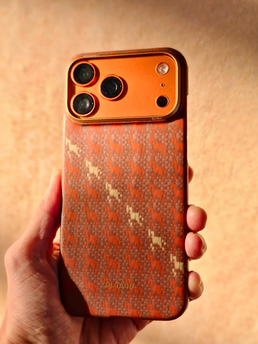 马年限定PITAKA这本命年手机壳质感真的绝！