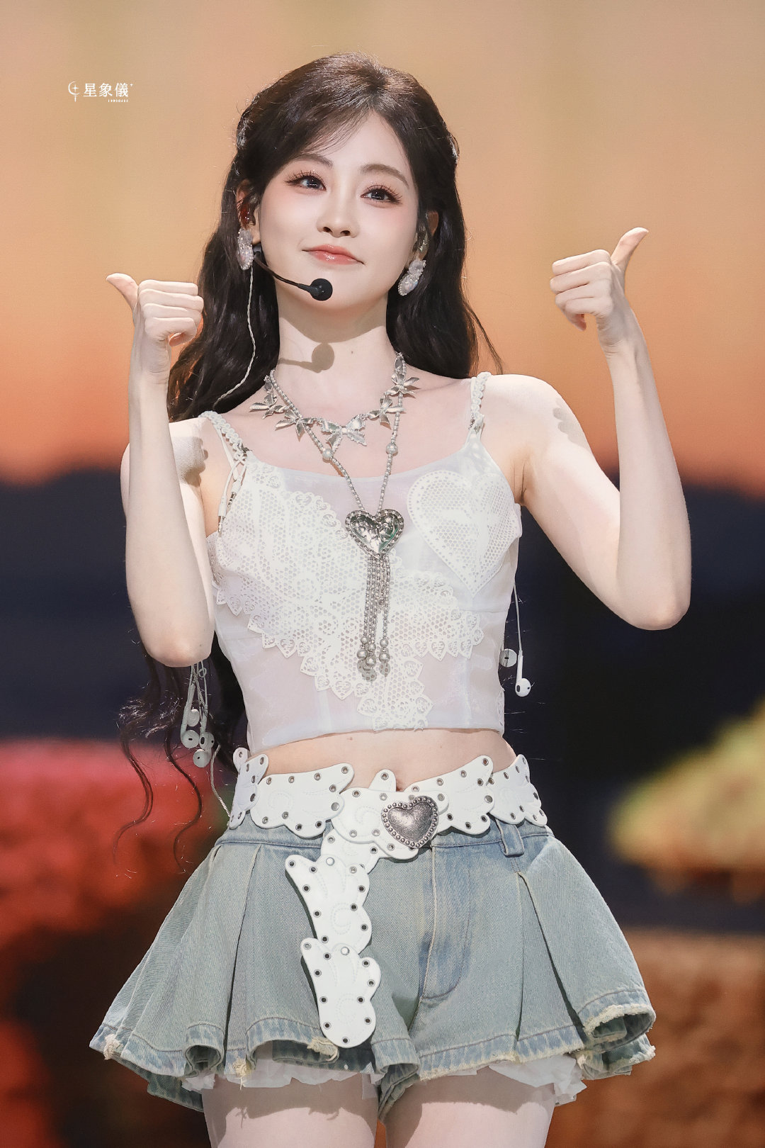 #祝绪丹[超话]#  

千禧年style☆⋆｡𖦹°‧★
#快手超级夏晚# 
​