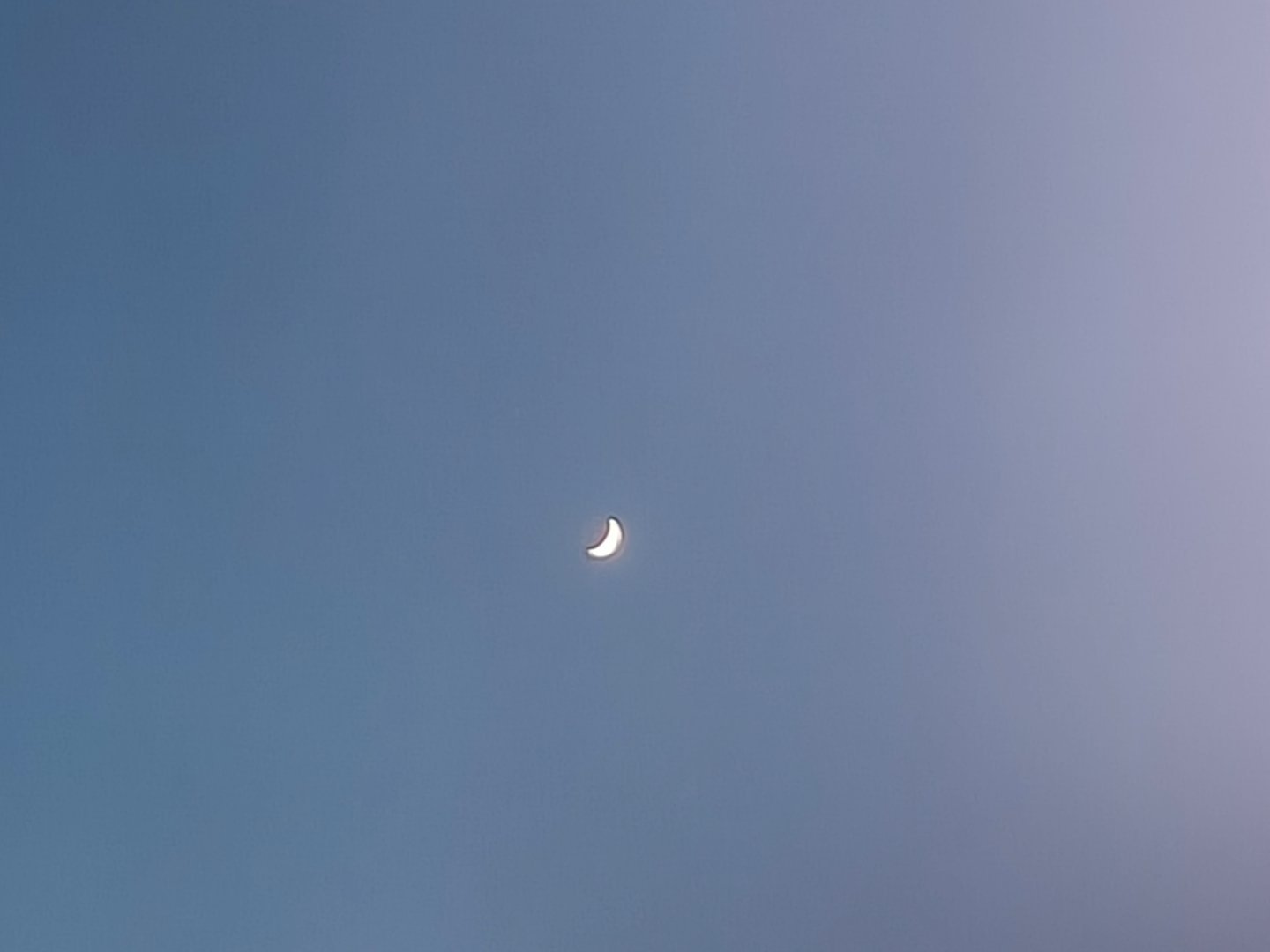 爸爸，㊗️你端午安康吖，今晚的月亮🌙依旧是那么亮，你记得吃粽子，记得...
