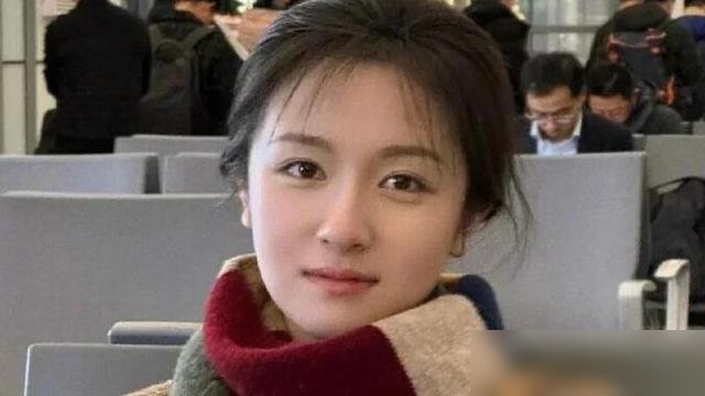 这是90后女演员里演戏极有灵气的一个，眉眼生动，功底扎实，扛过不少大女主，但奇怪的是，戏一部接一部播，人却始终卡在“待爆”的门槛上迈不过去。

她是李兰迪。很多人替她委屈，觉得现在的演艺圈欠好演员一个顶流席位。

可内娱的法则向来现实得残酷：好演技撑得起一部作品的口碑，却喂不饱资本需要的数据怪物。没