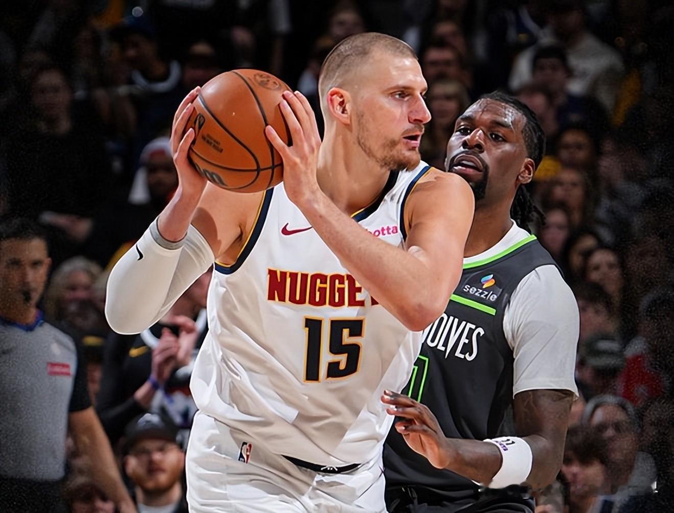 三双狂魔！约基奇25+13+11，历史第三！穆雷30分，掘金逆转森林狼...