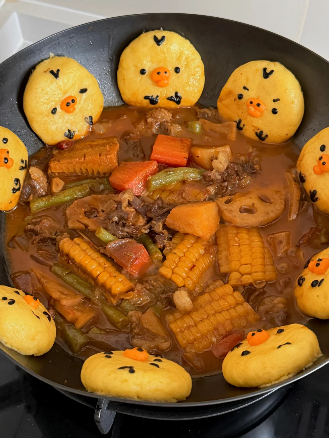 鼻孔鸡玉米贴饼东北铁锅炖🍲