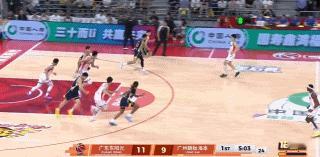 徐杰！徐杰！还是徐杰！！  本场比赛，杜锋不敢大意 首发了徐杰 徐杰也...