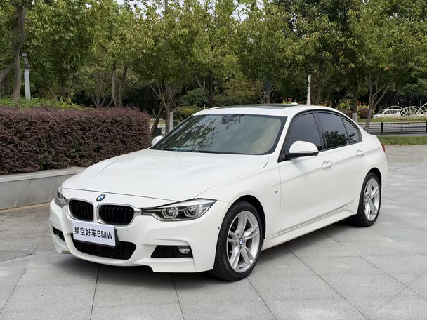 要被这台白宝马帅晕了！🚗17年标轴320i