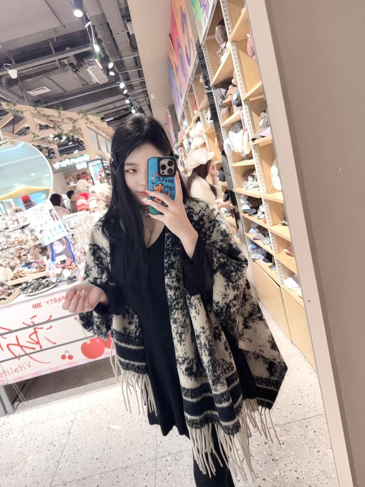 <p>甜系女 黑色控 <!--{img:0}--><!--{img:1...