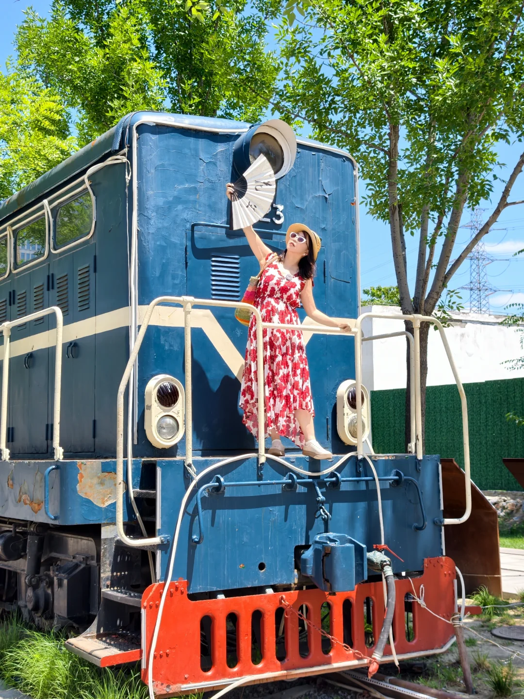 知春路被问爆17个火车机位🚂宫崎骏夏天