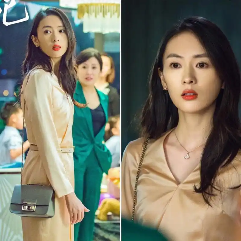顾佳背着香奈儿限量款去参加富太太聚会。

合影时别的太太人手一只爱马仕，只有他默默把香奈儿藏到身后。
后来他咬牙托关系买到一只鸵鸟，皮Kelly再次负局才被允许站在C位。
旁边网友当场破防，香奈儿做错了什么？

林俊杰晒出自己的爱马仕收藏墙，满柜子稀有皮bertie和Kelly，网友当场算出价格，超