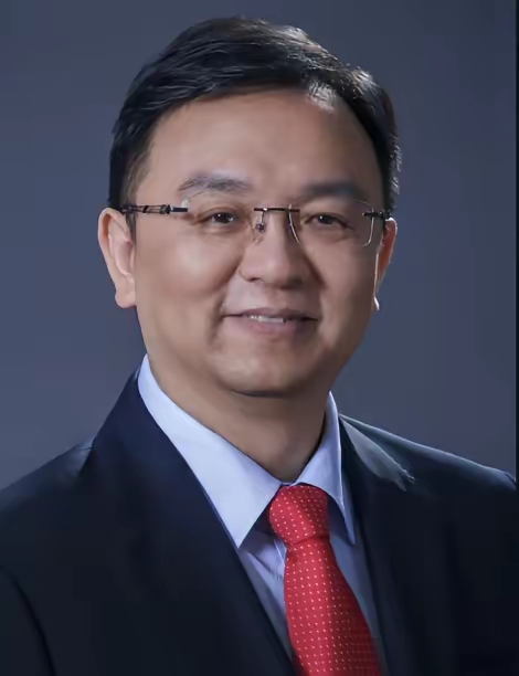 比亚迪总裁王传福说，他高中时回家要生活费时，他嫂子张秀菊，翻箱倒柜，兜里就几毛钱，嫂子一拍大腿，做出了一个令小叔子怎么也想不到的事情，如今那个卖嫁妆供小叔子上学的农村女人，现在怎么样了？
 
了解王传福身世的人都知道，这位缔造万亿新能源帝国的商业大佬，人生开局是妥妥的地狱难度。别人年少有父母遮风挡雨