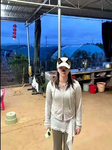 个子高了，身材瘦了，全红婵与闺蜜劲舞，坚持不退役，暂未安排工作岗位