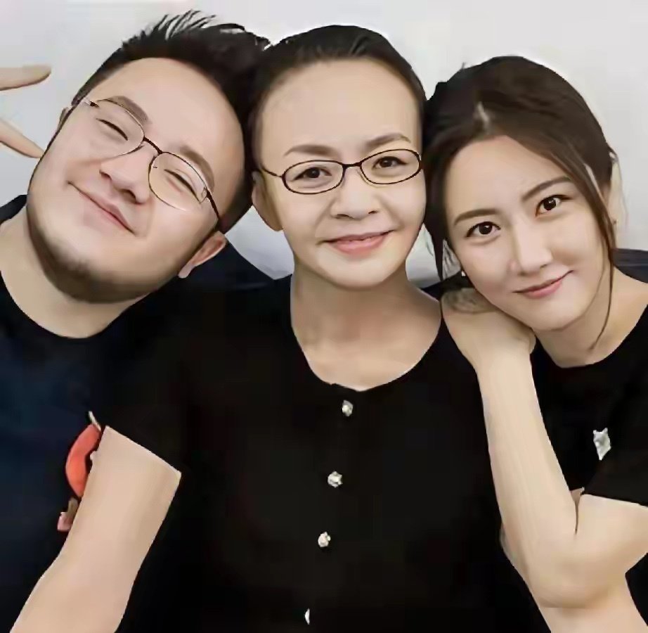 宋丹丹没想到，自己千辛万苦给巴图找的媳妇，竟狠狠“拿捏”了她 ​