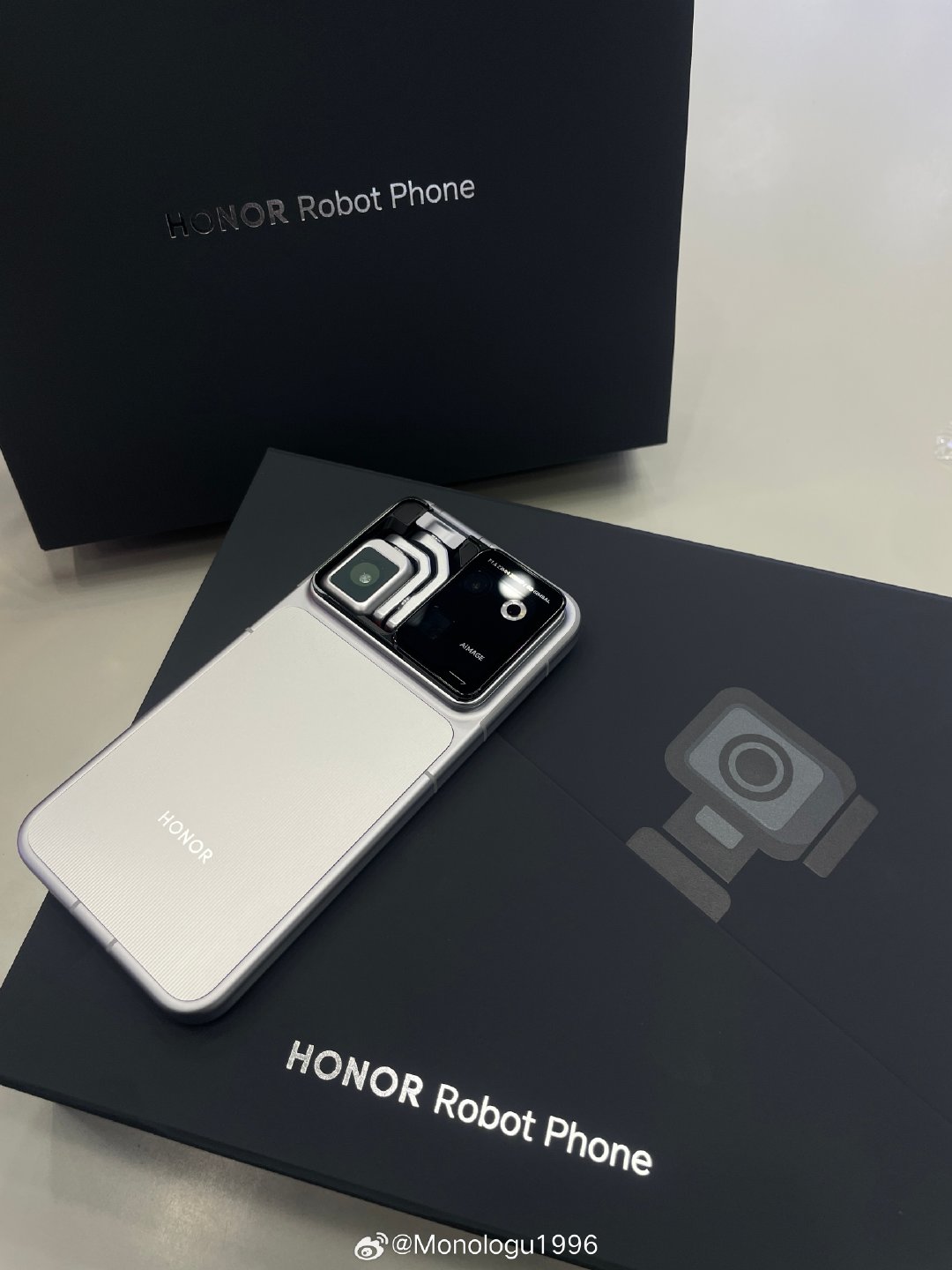 #荣耀robot phone# 太好看了[爱慕] ​