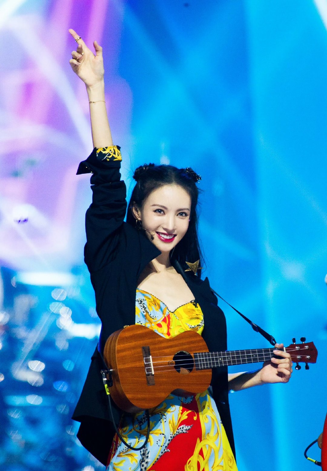 金晨×张雨绮×伊能静
#乘风破浪的姐姐##明星靓图# ​