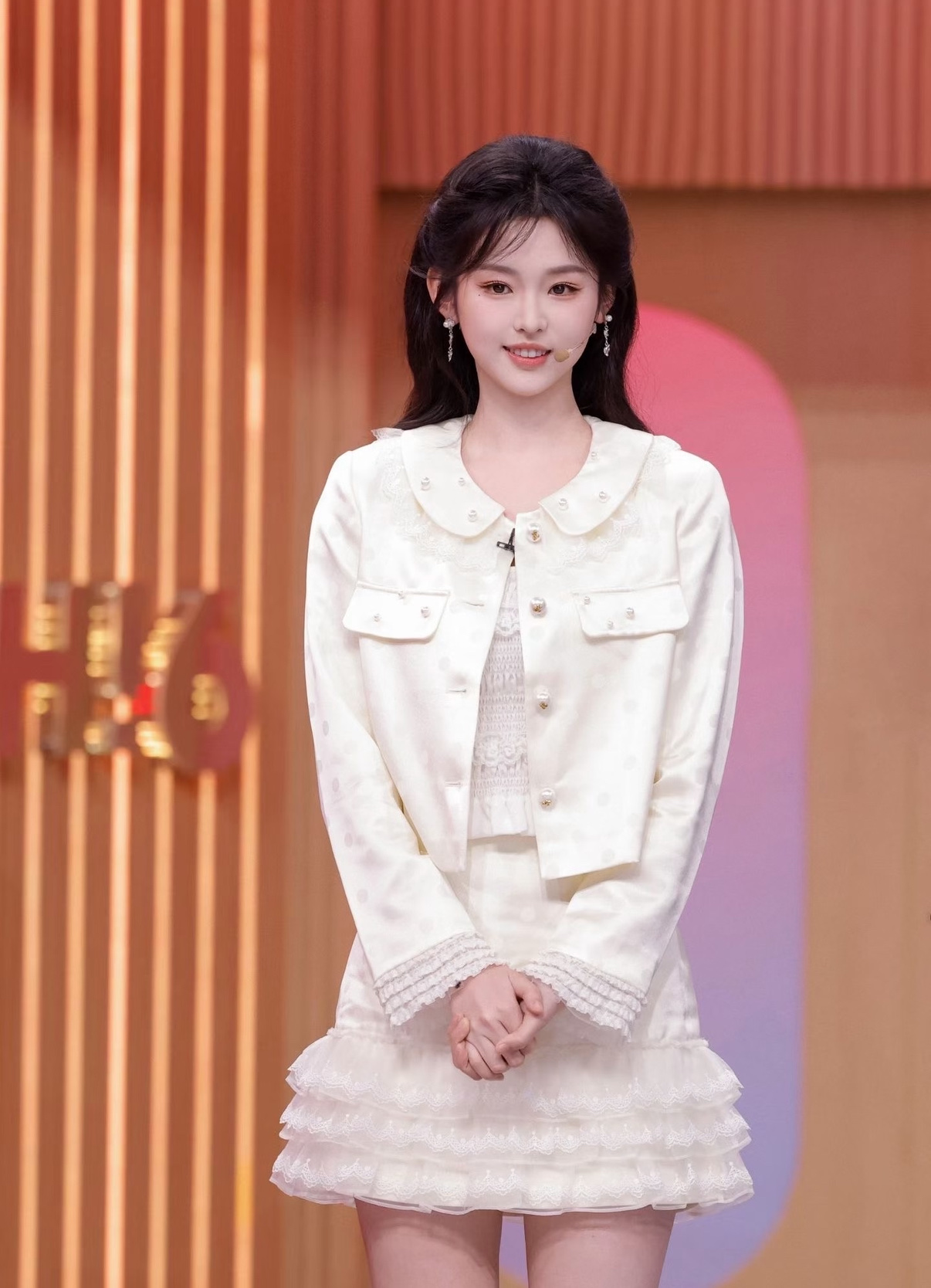 短剧顶流女主前6
1. 李柯以

代表作：《十八岁太奶奶驾到》系列（封神代表作）
其他作品：《我投喂了古代大将军》《今天裴总和月亮谈恋爱了吗》
简介：银发少女穿越，百岁灵魂附身18岁高中生，反差爽剧，多部播放破10亿。

2. 郭宇欣

代表作：《盛夏芬德拉》（封神代表作）、《东北爱情往事》
其他作